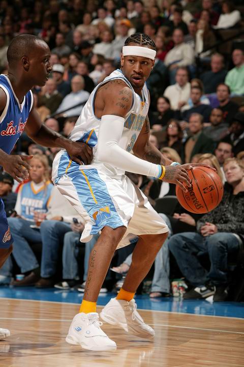 展现出强劲 展现出强劲